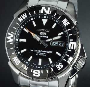 seiko-5-black-sports-compass-stainless-steel-snze81k1-293-p