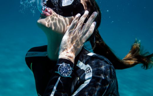 Jangan Operasikan Crown Jam Tangan dalam Air! Ini Alasannya