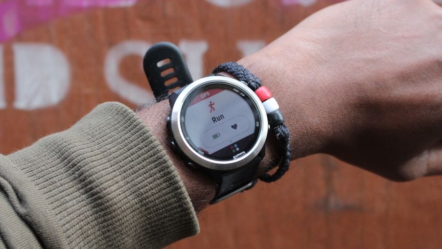 Contoh data yang ditampilkan accelerometer sensor pada smartwatch