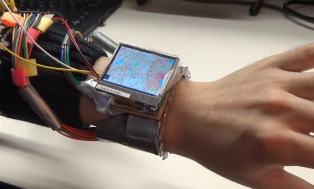 Contoh pengetesan gesture sensor pada smartwatch