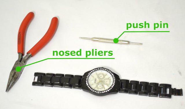 Alat-alat yang dibutuhkan untuk mengecilkan jam tangan rantai sendiri di rumah