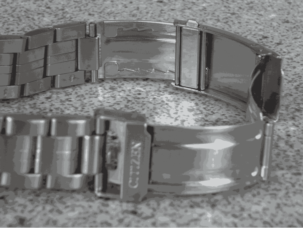 Jenis clasp jam tangan “Folding Clasp”.