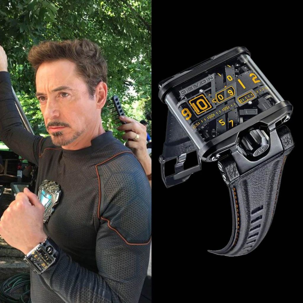 Robert Downey Jr terlihat memakai jam tangan Devon Tread 1F
