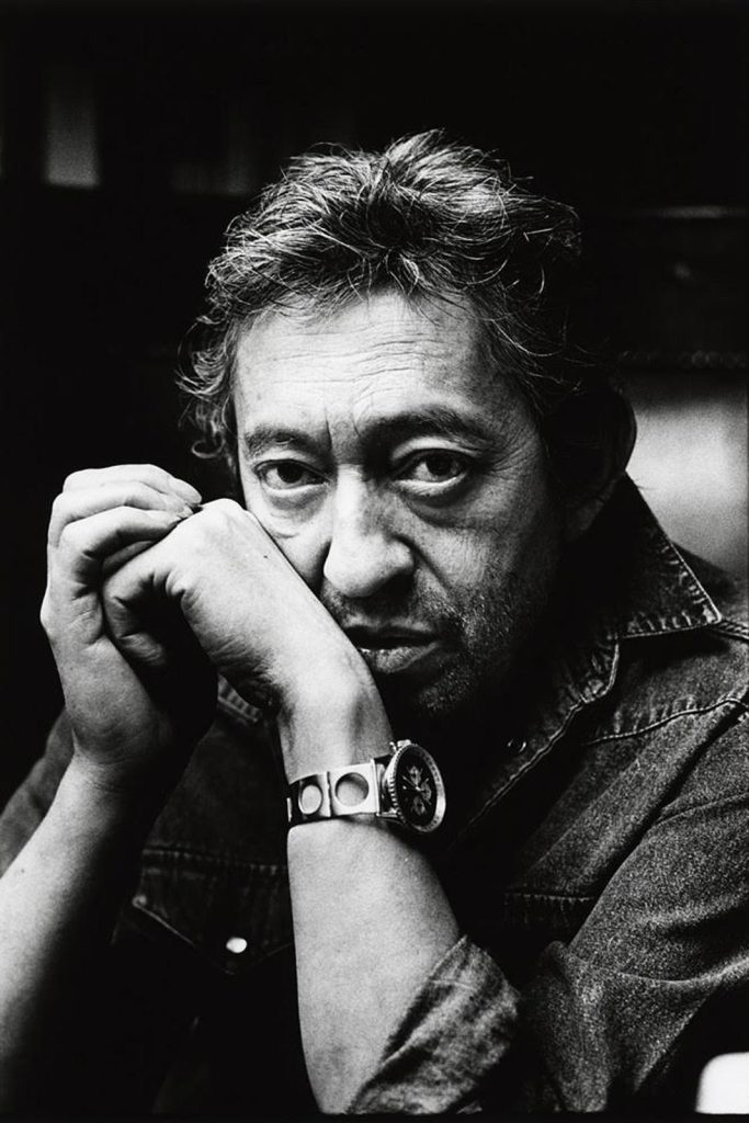 Serge Gainsbourg menggunakan Breitling