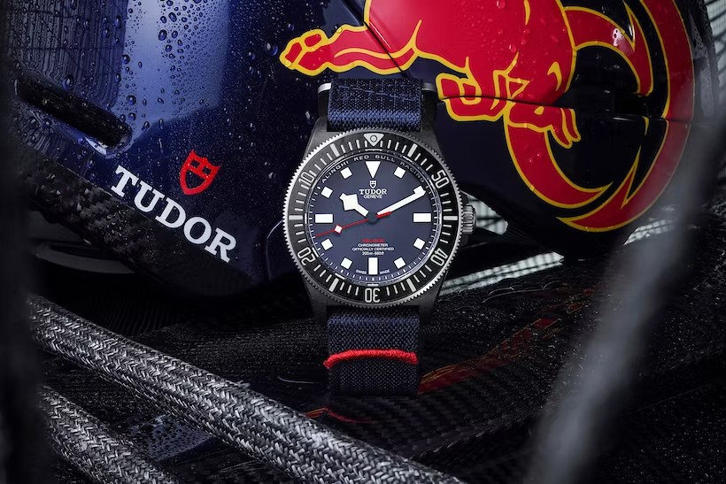 Pelagos FXD Alinghi Red Bull Racing Edition Ref. M25707KN-0001