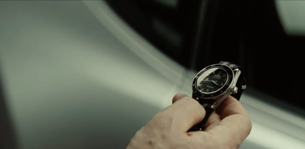 Omega Seamaster 300 “Spectre” Limited Edition digunakan oleh James Bond dalam Spectre (2015)