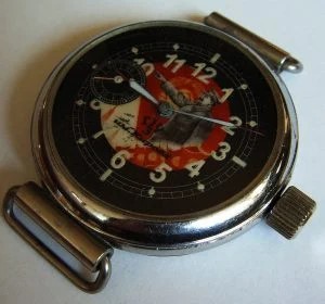 Jam tangan Rusia pada era Uni Soviet untuk Red Army.