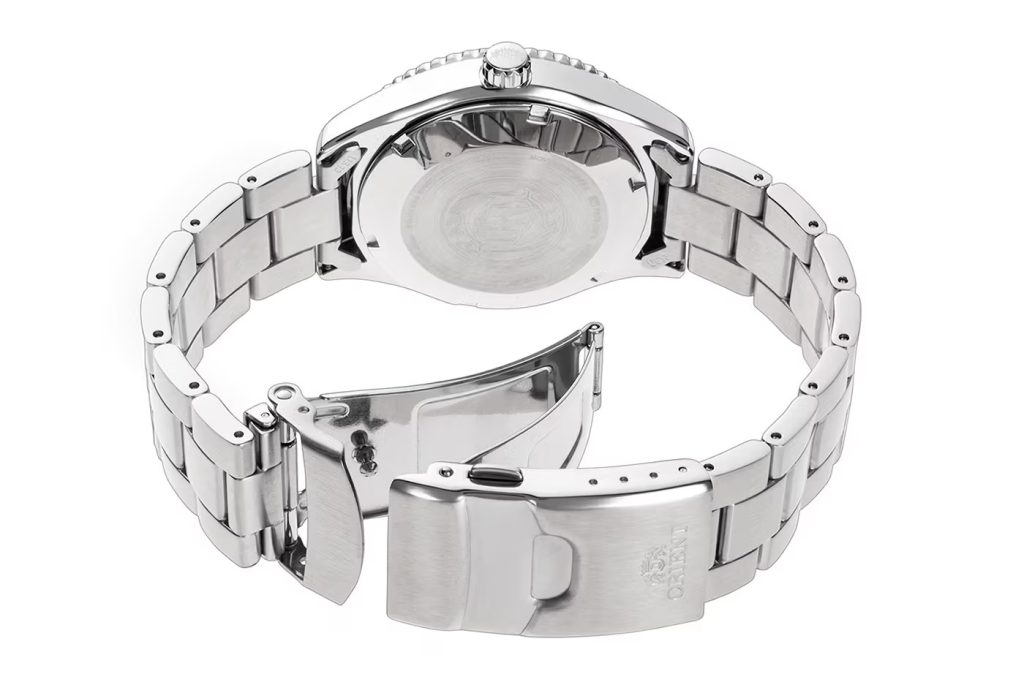 Stainless steel bracelet pada Orient Mako 40 