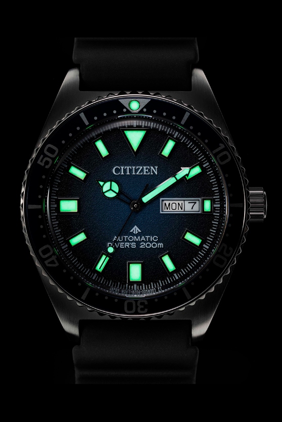 Citizen Promaster Diver NY0129-07L dapat bercahaya pada kondisi minim cahaya
