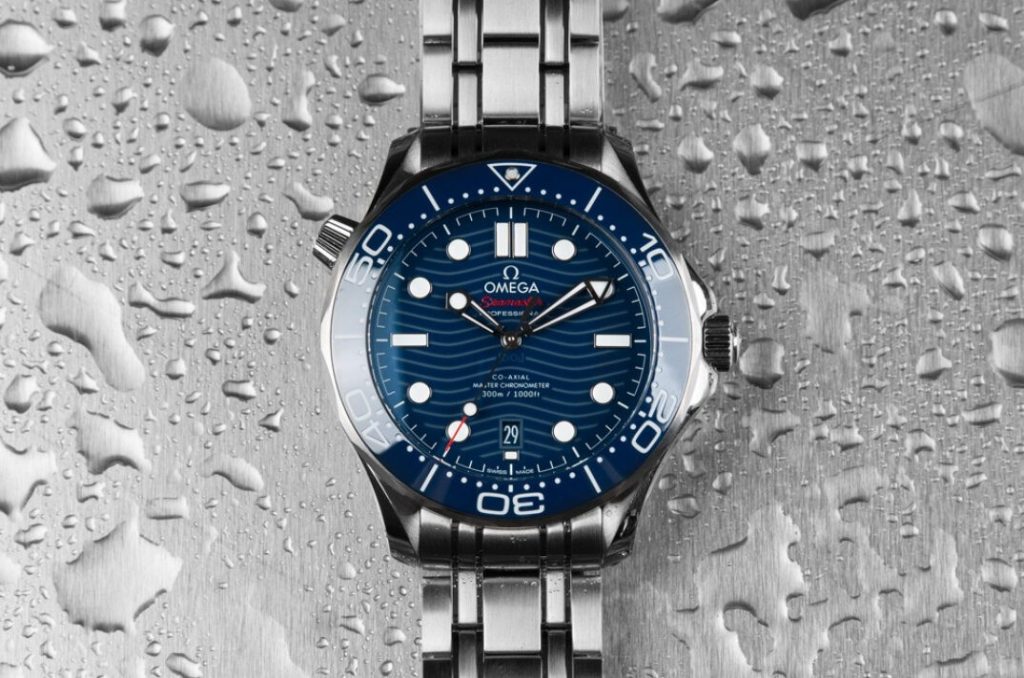 Ceramic Bezel Omega Seamaster 210.30.42.20.03.001 Diver 300M Automatic Master Chronometer. 