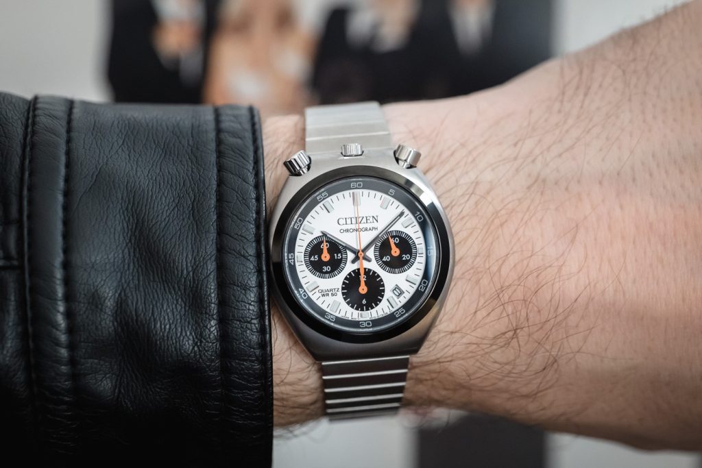 Jam tangan Citizen Bullhead Tsuno Chrono saat digunakan.
