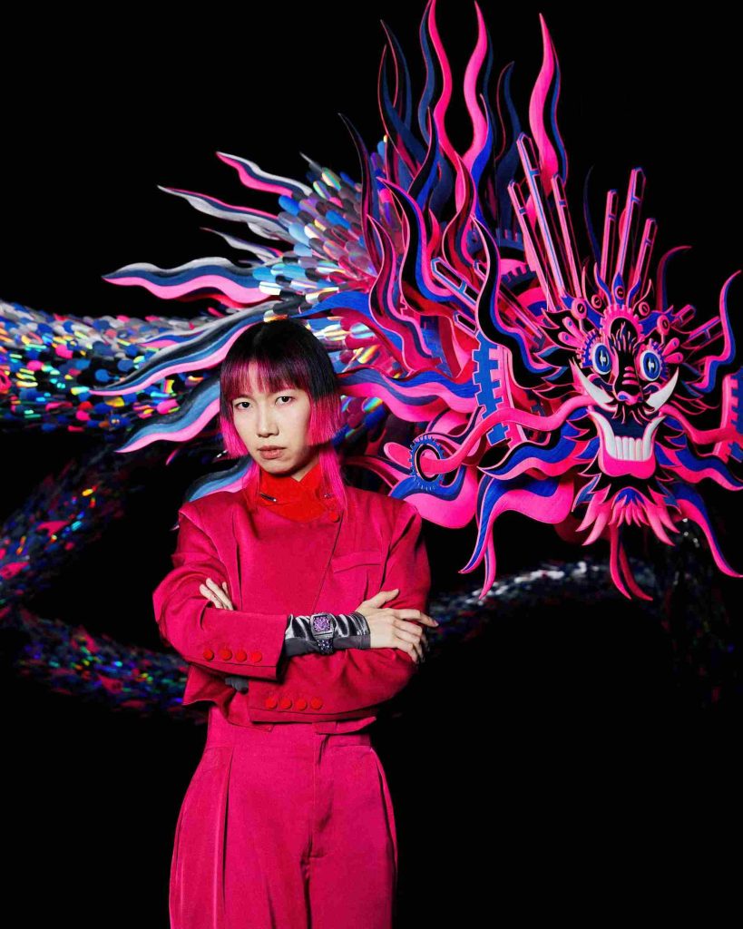 Hublot Spirit of Big Bang Titanium Dragon saat dipakai di pergelangan tangan