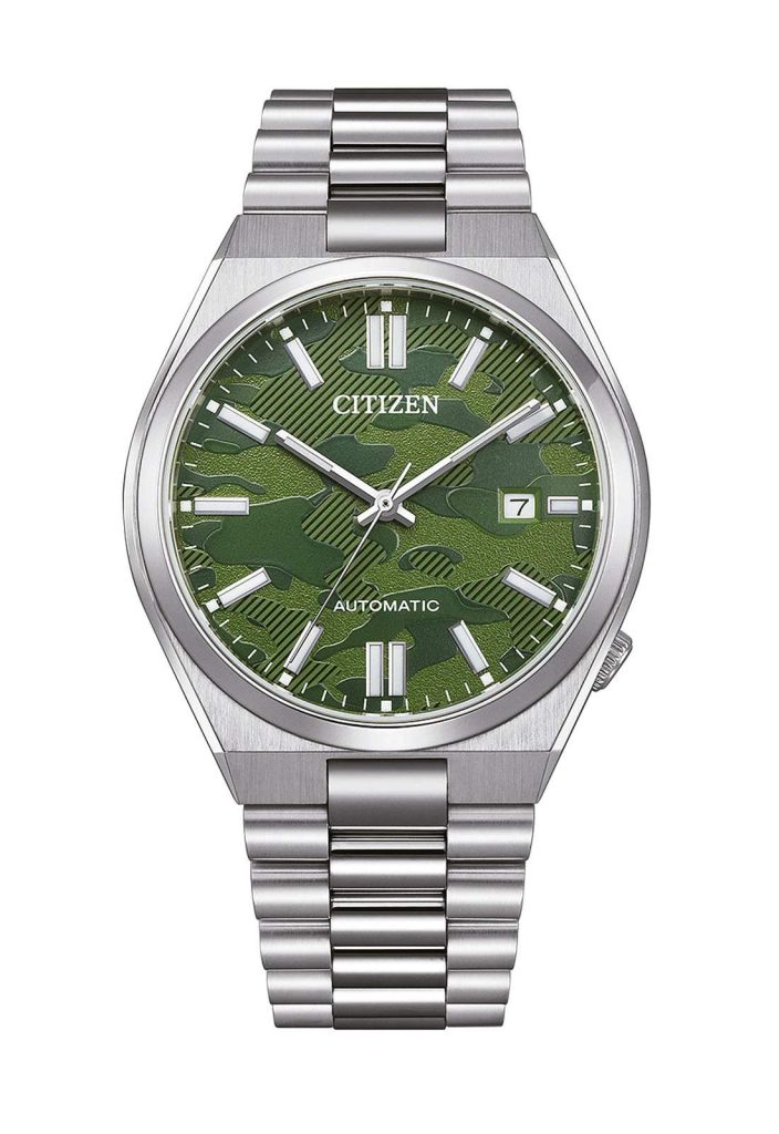 Citizen Tsuyosa Automatic NJ0159-86X dengan dial hijau kamuflase bertekstur.