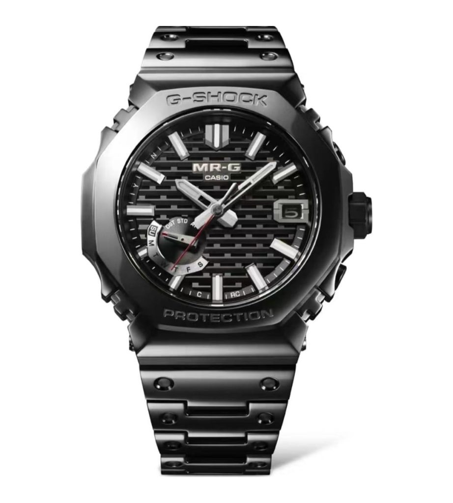 Desain jam tangan CasiOak dari seri MRG-B2100 yang akan dirilis