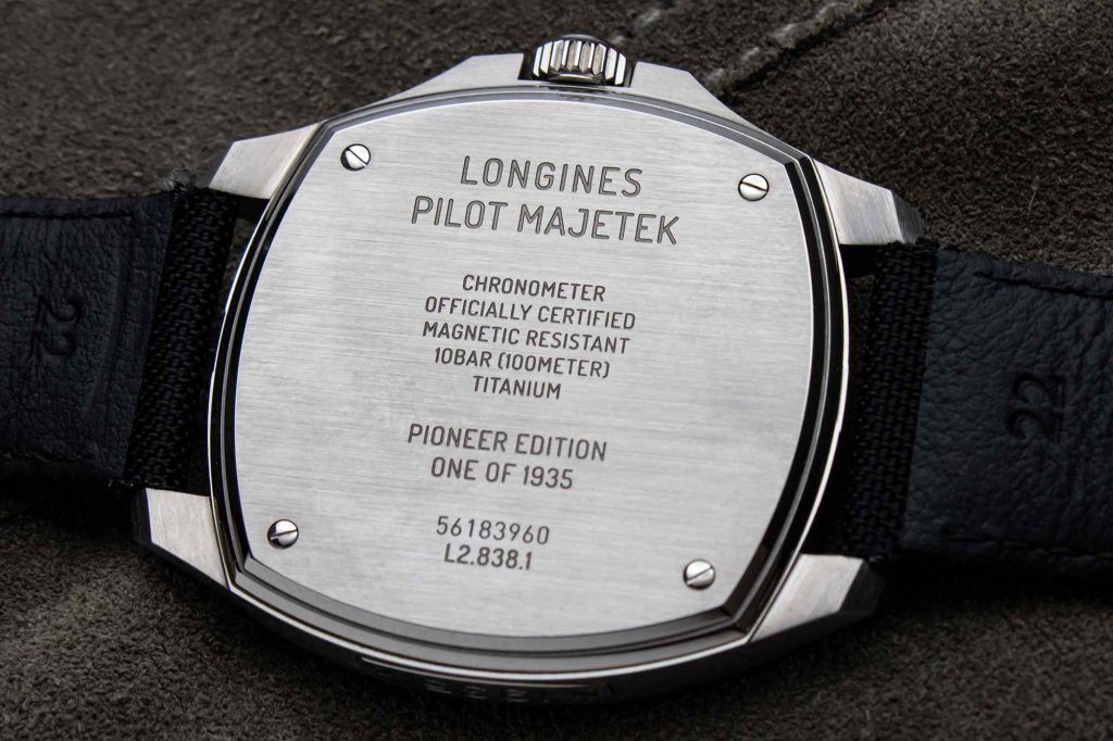 Caseback Longines Pilot Majetek Pioneer Edition