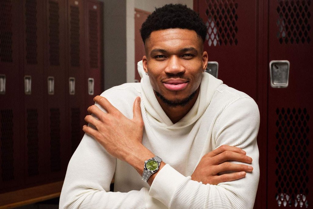 Kolaborasi Breitling bersama Giannis Antetokounmpo