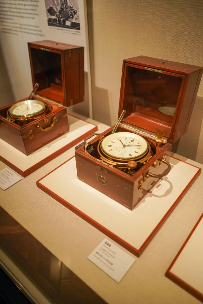 Jam meja di Seiko Museum Ginza.