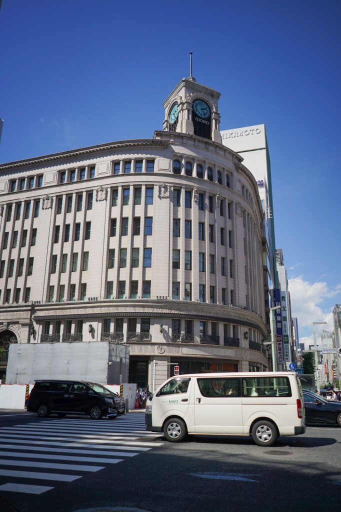 Gedung Menara Jam Wako di kawasan Ginza