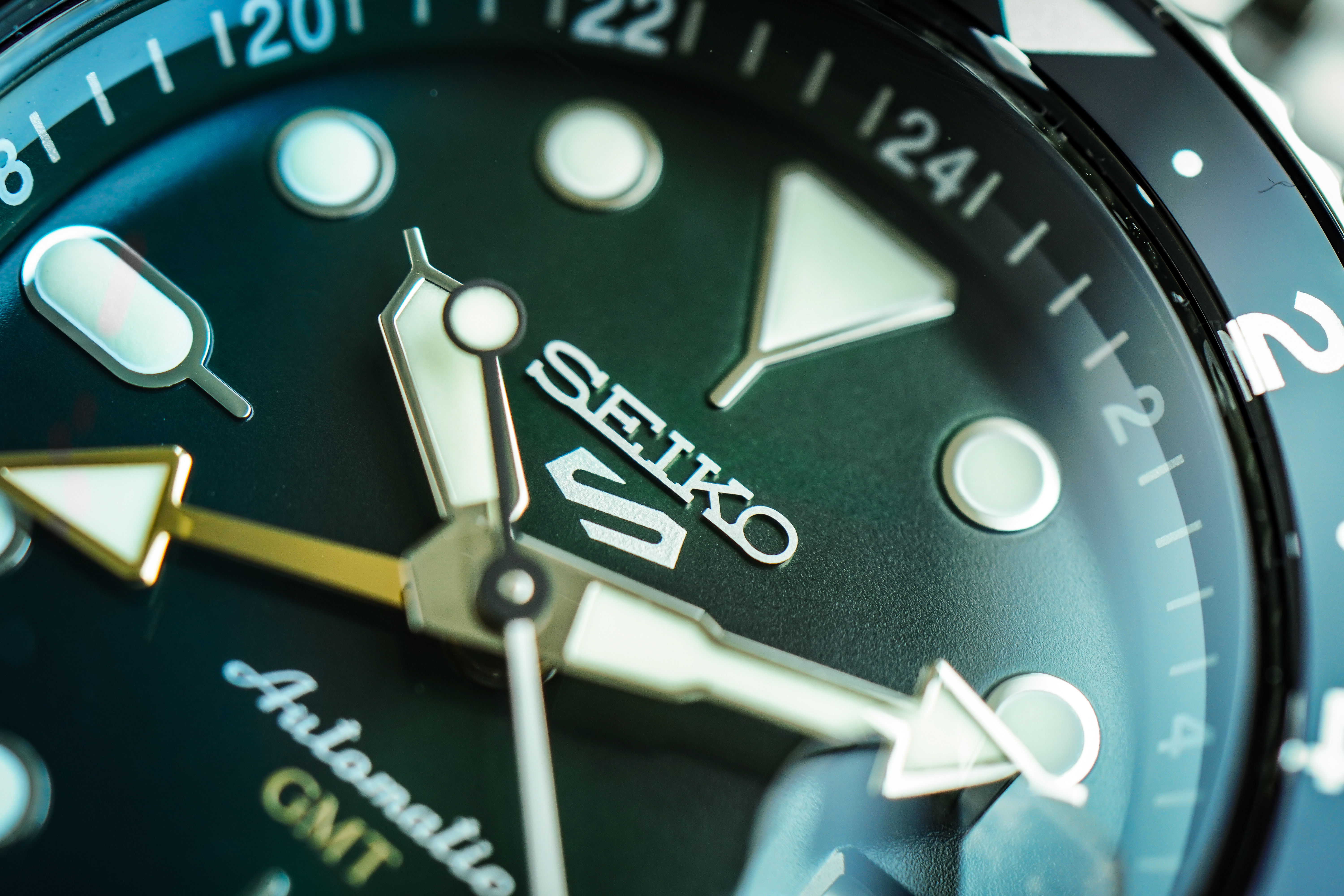 Seiko SSK035K1 dial close up macro