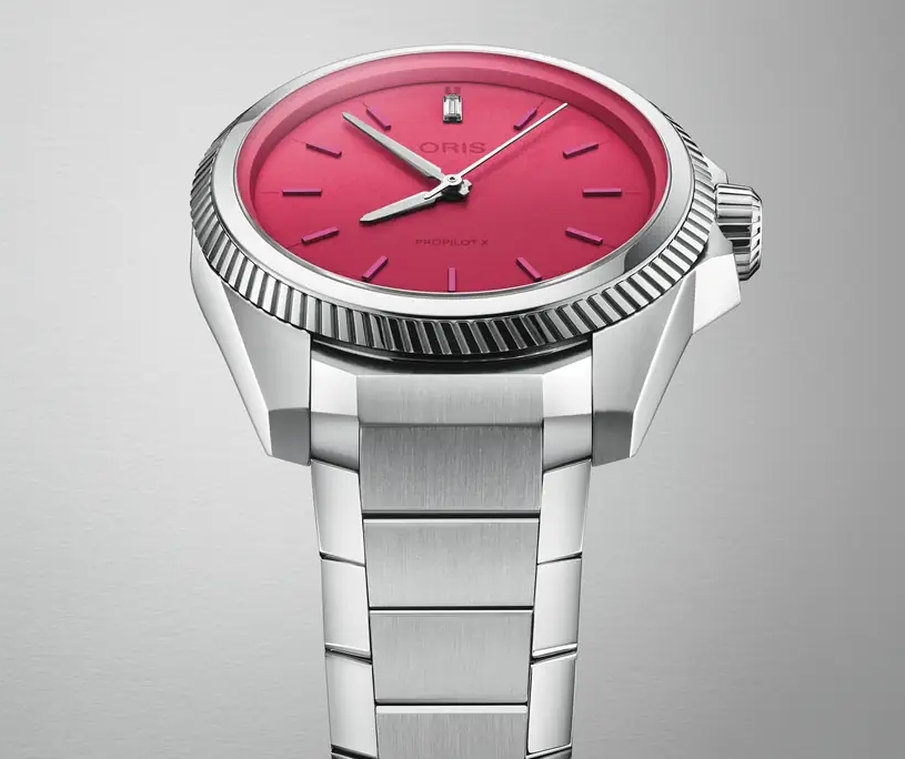 Case Oris Propilot X Miss Piggy Edition