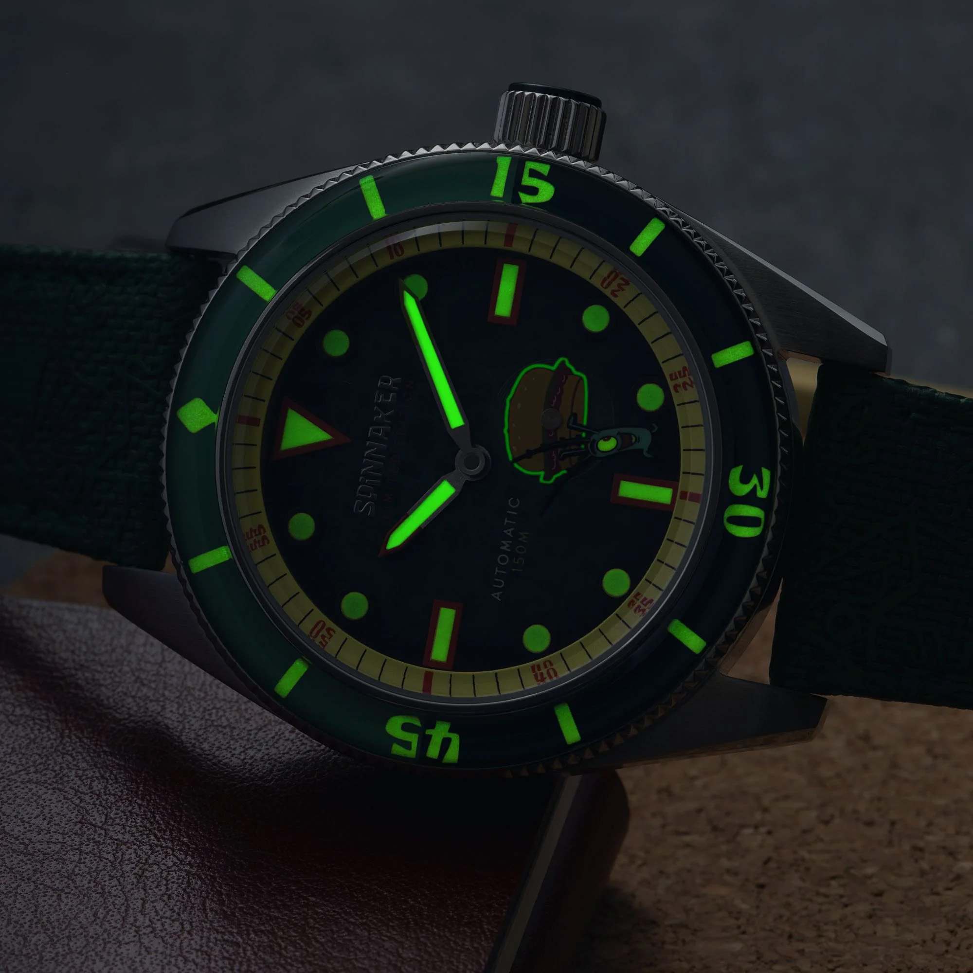 Spinnaker Fleuss Automatic SpongeBob SquarePants Frenemies SP-5160-02 pada kondisi minim cahaya
