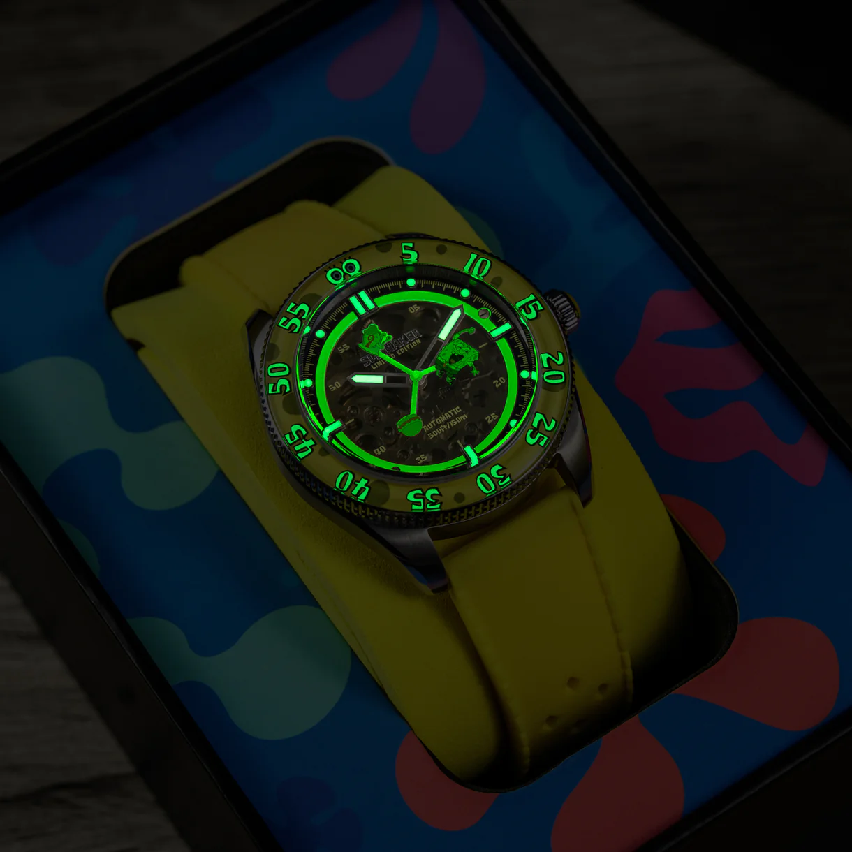 SP-5152-02 ‘Krabby Flipper’ dilapisi dengan Super-LumiNova
