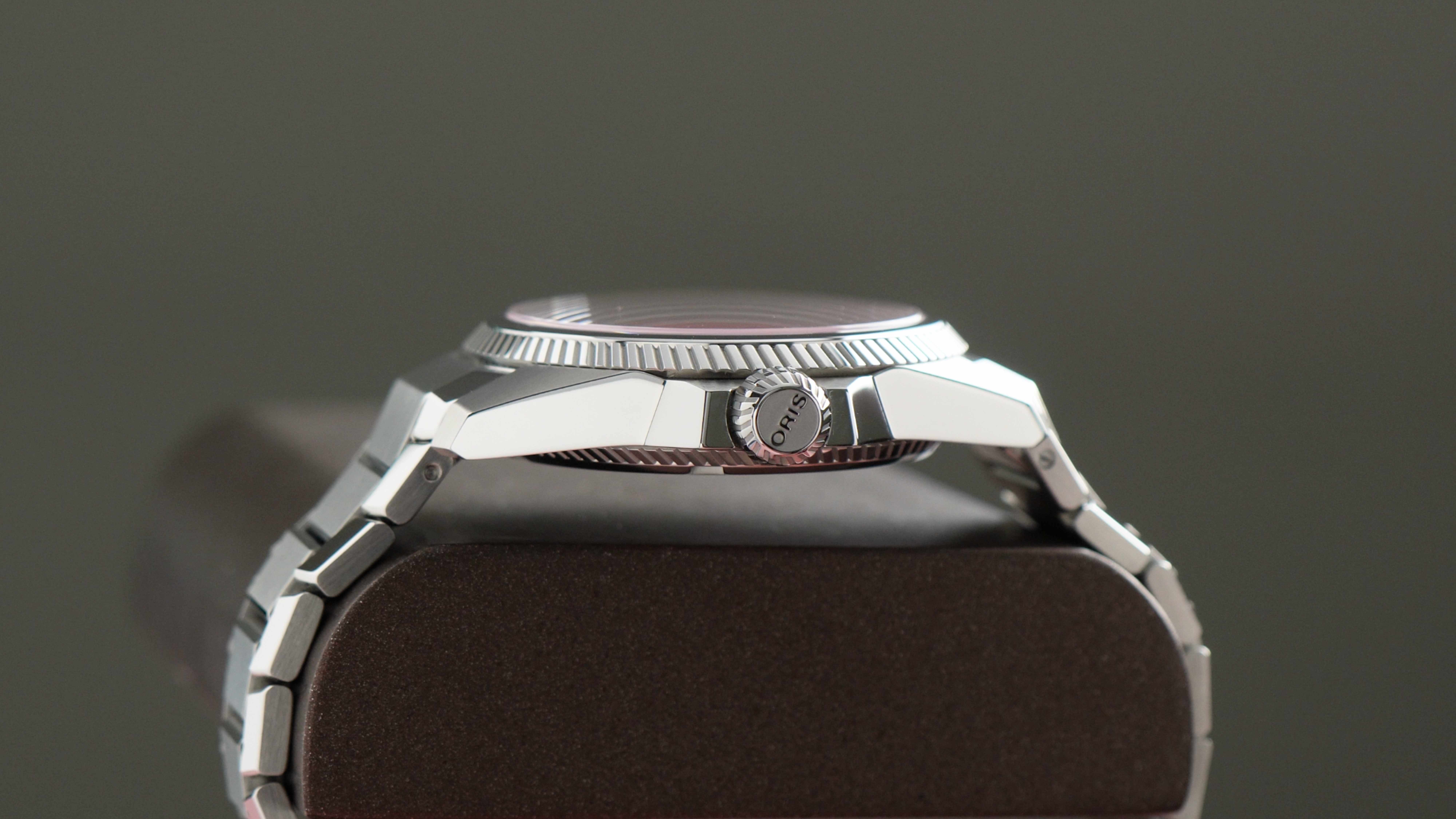 Oris ProPilot X Miss Piggy Edition