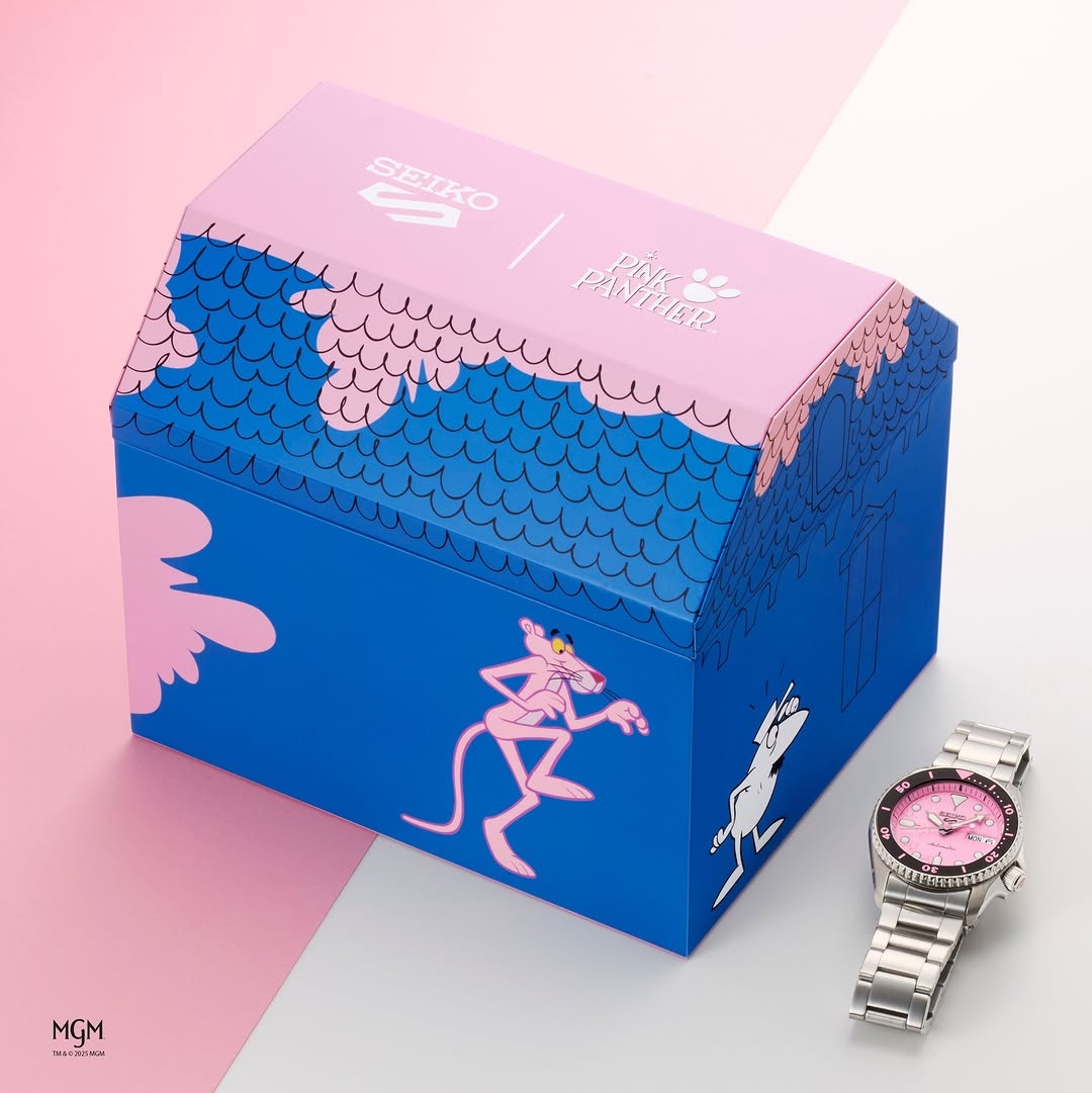 Packaging pada Seiko 5 Sports x Pink Panther⁣ SRPM07 Limited Edition