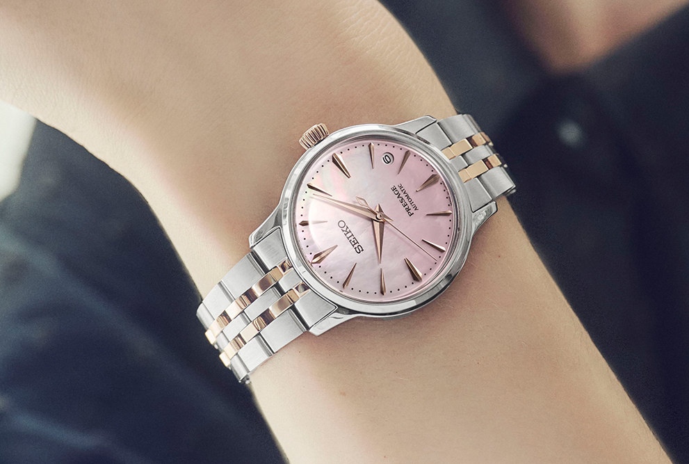 Seiko Presage ‘Springtime’ Cocktail Time SRPM06J1 saat dipakai di pergelangan tangan